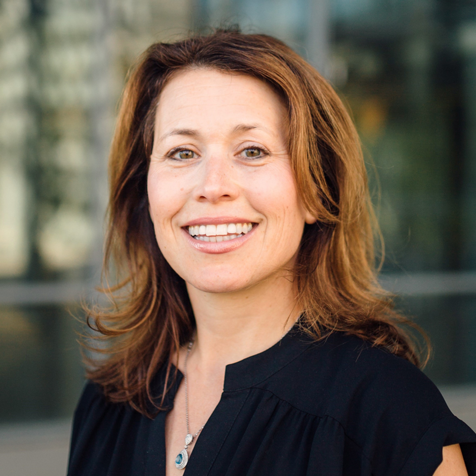 Co-Director Jennifer Headshot Profile Photo